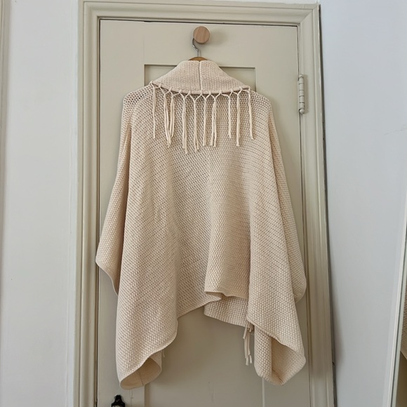 Ralph Lauren Cape Sweater - Picture 6 of 10